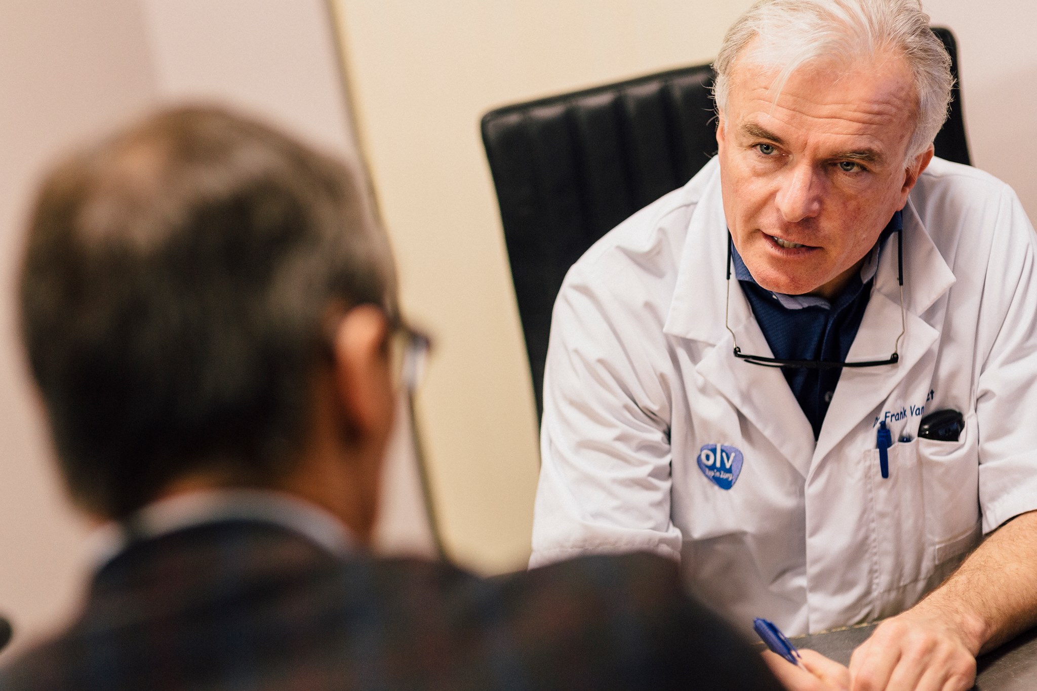 A minimally invasive approach to cardiac surgery, with robotic assistance